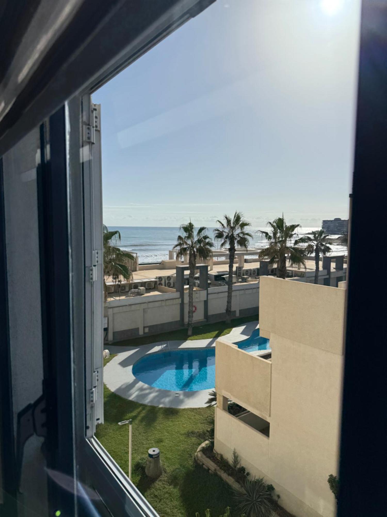 Torrevieja La Mata Primera Linea Playa Exterior photo